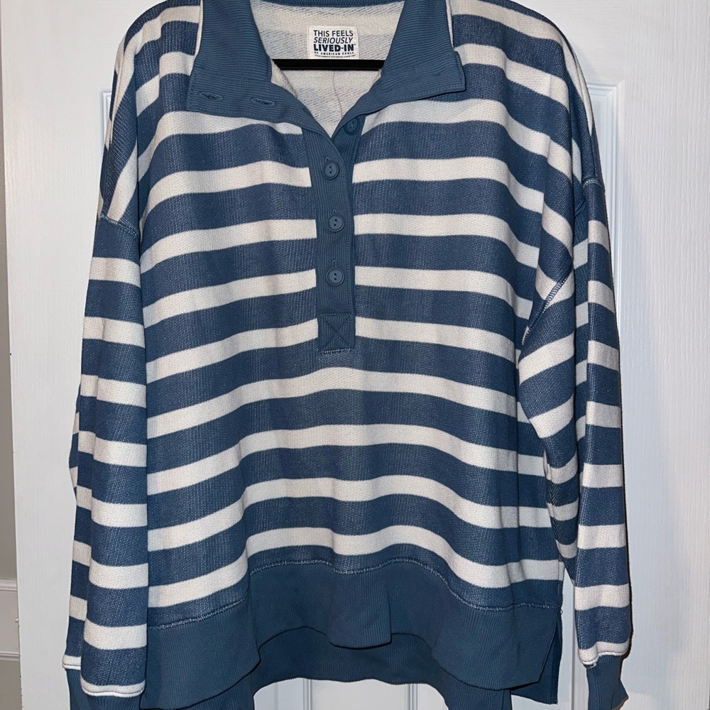 American Eagle Outfitters Blue and White Sweater